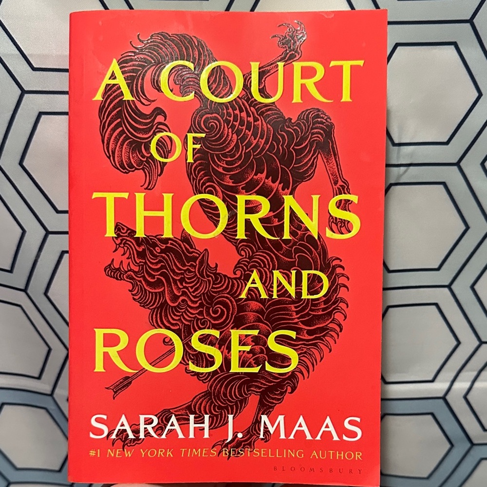 A Court of Thorns and Roses by Sarah J. Maas - Red Cover
